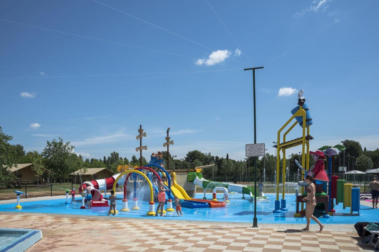 Happy Camp Mobile Homes In Centro Vacanze Bi Village Fažana Esterno foto