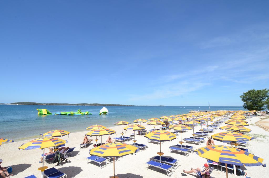 Happy Camp Mobile Homes In Centro Vacanze Bi Village Fažana Esterno foto