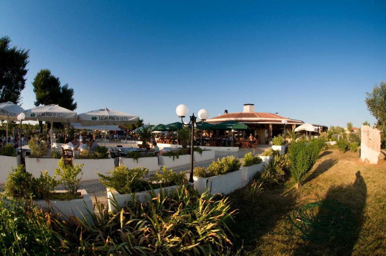 Happy Camp Mobile Homes In Centro Vacanze Bi Village Fažana Esterno foto